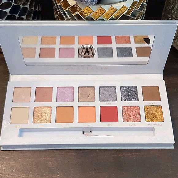 Anastasia Beverly Hills Other - Anastasia Carli Bybel palette